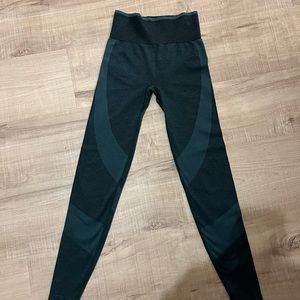 Victoria Secret Pink Seamless Workout Leggings